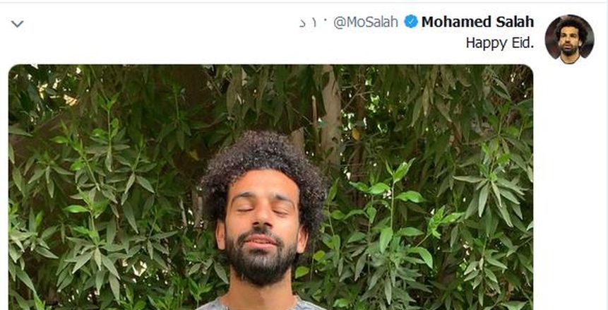 بالصور| محمد صلاح يهنئ المصريين من قريته: عيد سعيد