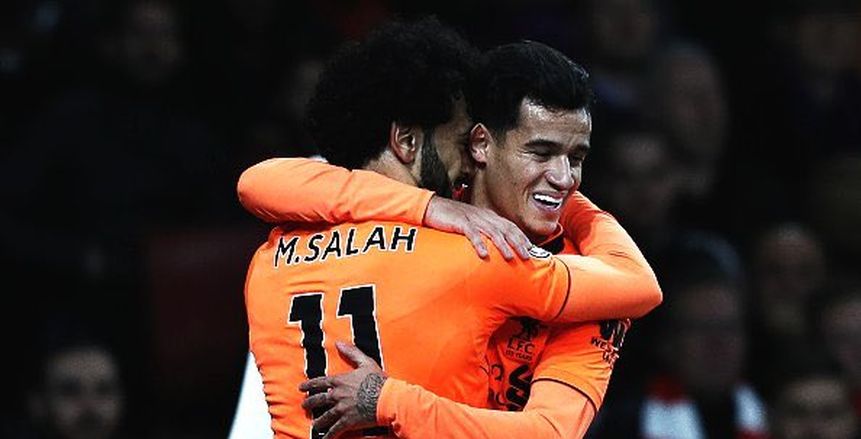 «كوتينيو» يشارك في احتفال «صلاح» بـ «الهاتريك» و«مو» يرد
