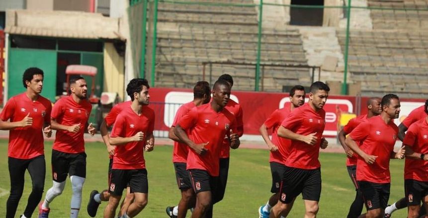 تدريبات بدنية متنوعة بمران الأهلي