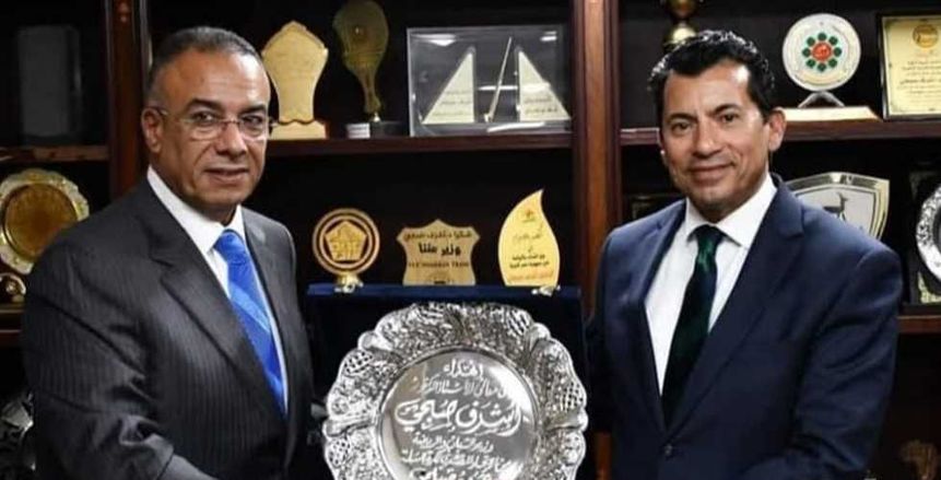 وزير الرياضة يهنئ منتخب السلة بعد الفوز على مالي بافتتاحية الأفروباسكت: ننتظر المزيد