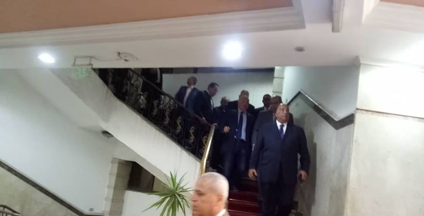 ممثلو المصري والمقاولون ودجلة يصلون اجتماع اتحاد الكرة مع وزير الرياضة