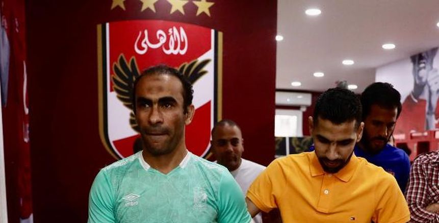 الأهلي يكرم مؤمن زكريا في احتفالية تسلم درع الدوري