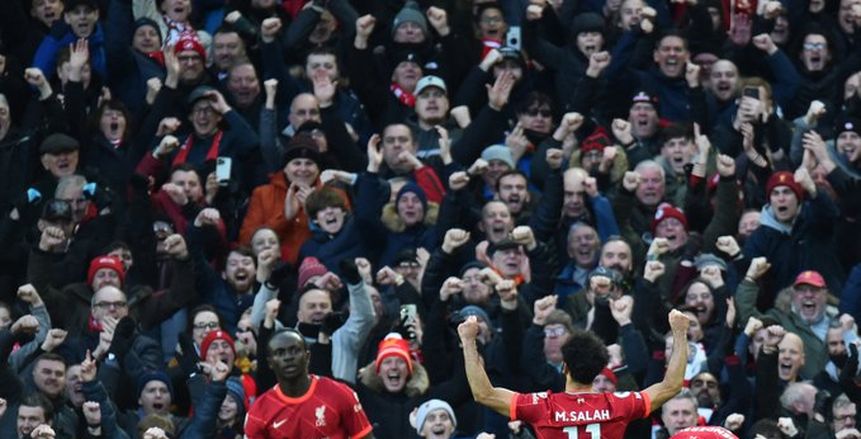 محمد صلاح يسجل في ثلاثية ليفربول على نوريتش ويواصل مطاردة مان سيتي