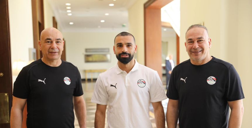 قبل الإعلان عن الفائز بالكرة الذهبية.. حسام حسن يوجه رسالة خاصة لصلاح