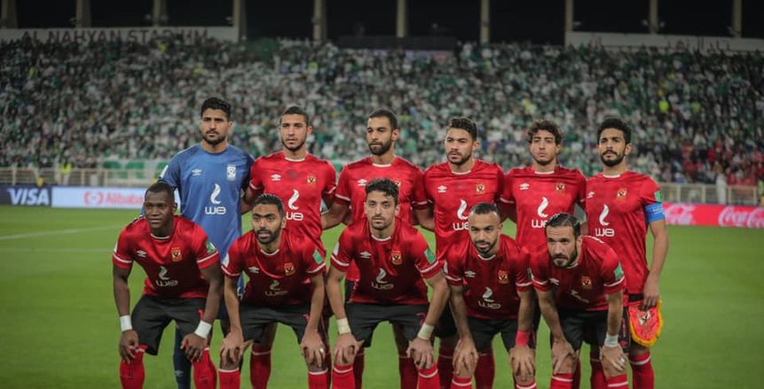 طرد لاعب الهلال ماتيوس بيريرا بعد تدخل قوي ضد عمرو السولية والأهلي يسجل الثاني