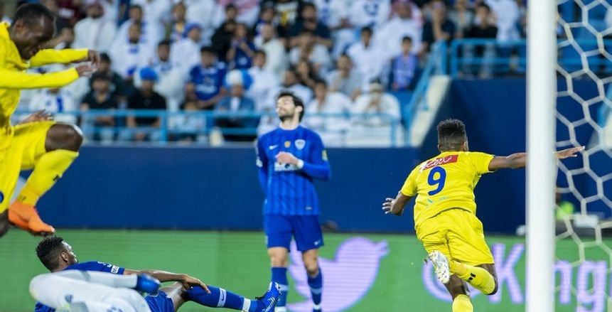 العقدة مستمرة| التعاون يهزم الهلال بهدفين.. ويهدي النصر صدارة الدوري السعودي