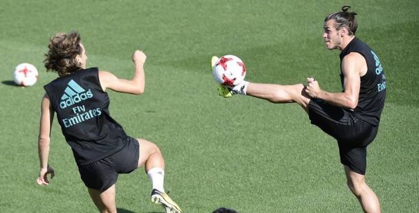 بالفيديو والصور| ريال مدريد يختتم تدريباته لإياب السوبر بمشاركة "رونالدو وإيسكو"