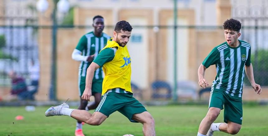 خروج محمد محمود مصابا بعد 3 دقائق من بداية مباراة الاتحاد وإنبي