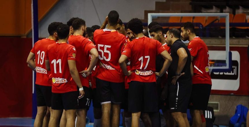 بين القدم واليد.. كيف انتهت مواجهات الأهلي ضد برشلونة؟