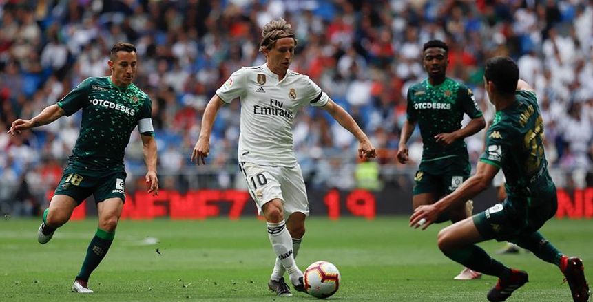 بالفيديو| ريال مدريد يخطف انتصارًا قاتلًا من بيتيس
