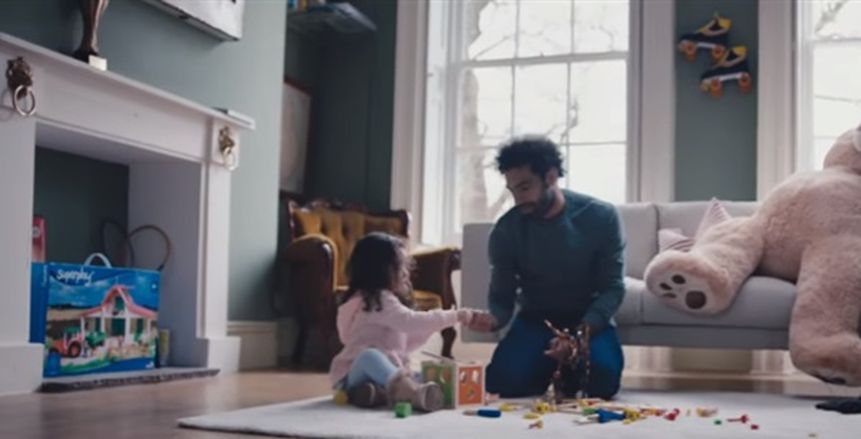 "مكة" تبعد محمد صلاح عن متابعة قمة تشيلسي ومانشستر سيتي