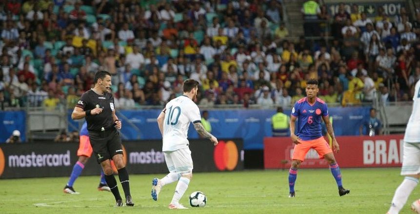 بالفيديو| تقنية الـ"var" تمنح الأرجنتين هدف التعادل أمام باراجواي بـ"كوبا أمريكا"