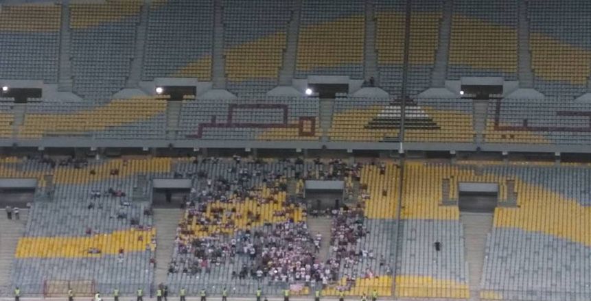 بالصور| جمهور الزمالك يحيي ذكرى شهداء الأهلي في بورسعيد