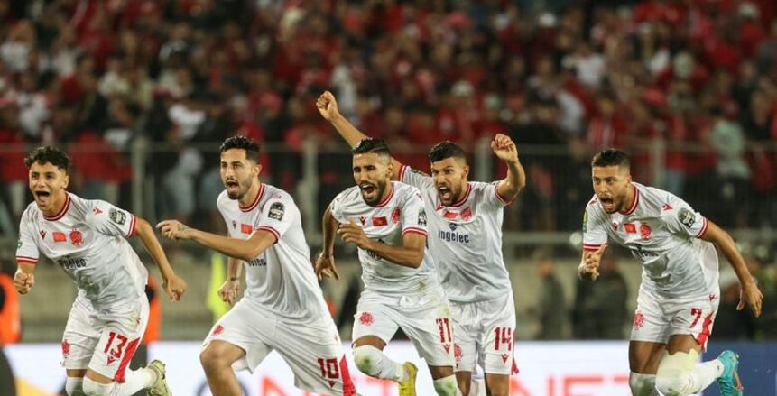 رئيس الاتحاد المغربي ومدرب المنتخب يحفزان لاعبي الوداد قبل السفر للقاهرة