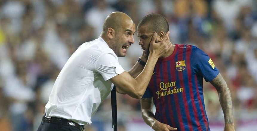 داني ألفيس يعرض نفسه على برشلونة