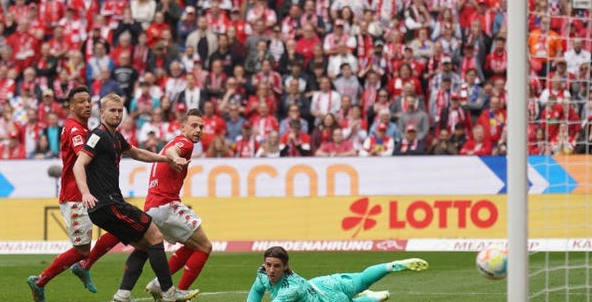 هدية جديدة لدورتموند.. بايرن ميونيخ يسقط «بالثلاثة» أمام ماينز