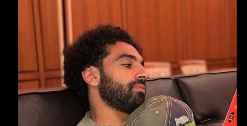 بالصور| "فن اللامبالاة" صديق "صلاح" في إجازته بعد الخروج من المونديال