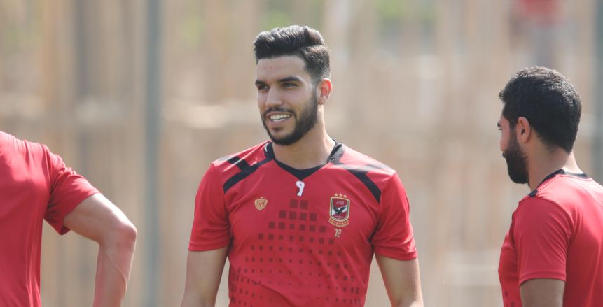 الأهلي يحذر «أزارو» من الانشغال بالعروض قبل موقعة «سطيف»