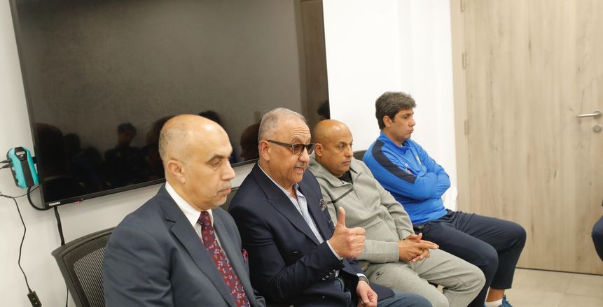 رئيس نادي البنك الأهلي يحفز اللاعبين قبل مواجهة غزل المحلة