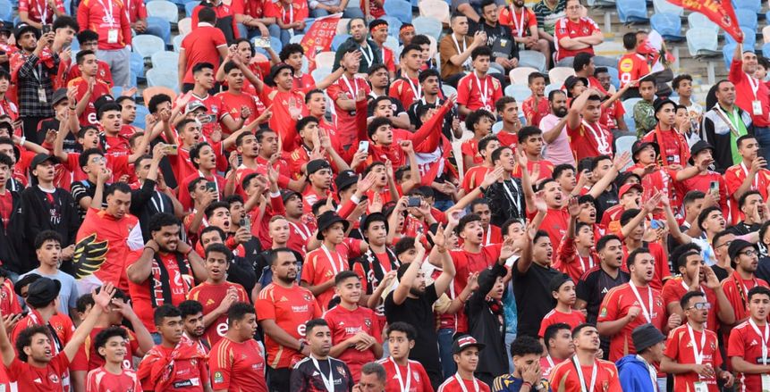 ماذا فعلت جماهير الأهلي في ستاد القاهرة بعد فوز فاركو على بيراميدز؟