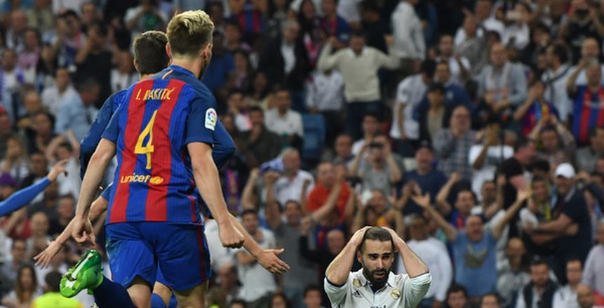 بالصور| «كاربخال» يثير غضب جماهير ريال مدريد بعد ظهوره بالـ«الشيشة»