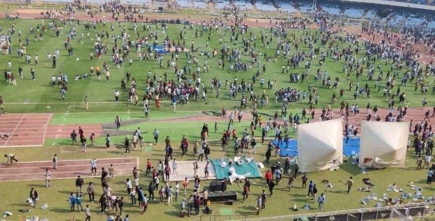 ميسي يتسبب في فوضى كبيرة بالهند.. تحطيم ملعب بعد دفع 132 دولارا لرؤيته