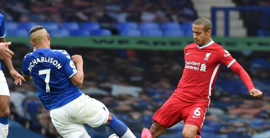 نجم إيفرتون يوجه رسالة اعتذار إلى تياجو ألكانتارا لاعب ليفربول