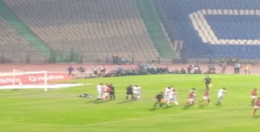 جماهير الأهلي تسب حكم مباراة القمة