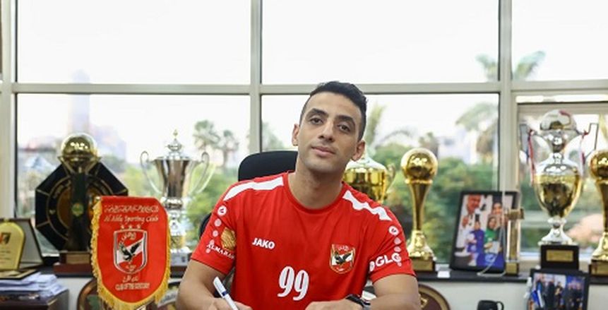 الأهلي يتعاقد مع أحمد عوض لتدعيم فريق اليد
