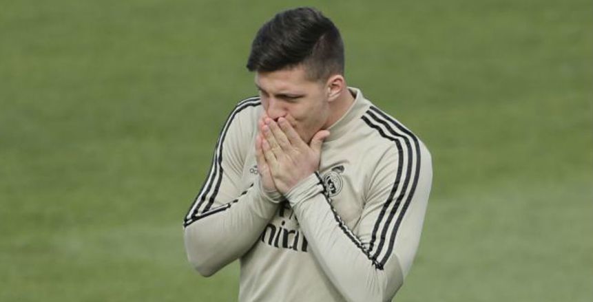 قبل عودة ريال مدريد بأيام.. إصابة لوكا يوفيتش في الحجر الصحي