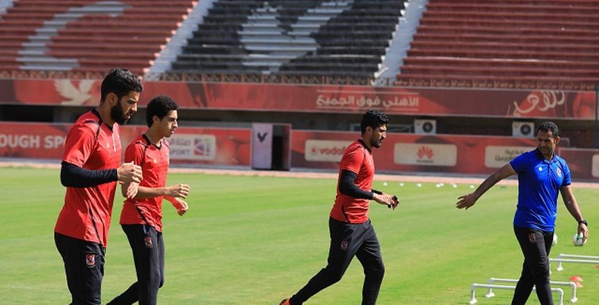 بعد الأداء المتواضع لـ «علي لطفي».. هل يتعاقد الأهلي مع حارس جديد؟.. ننشر التفاصيل