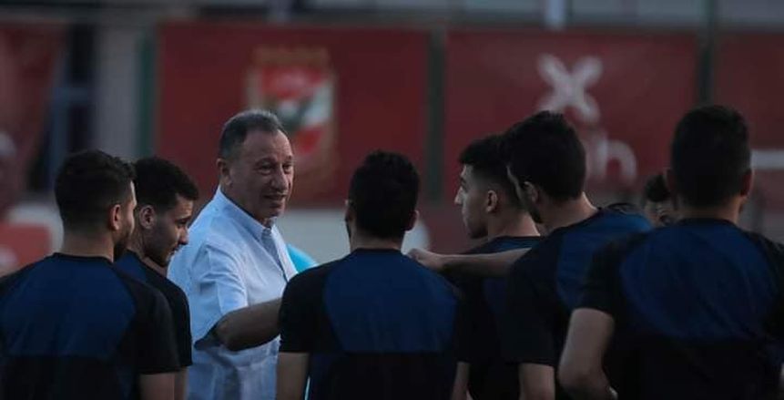 الخطيب يفاجئ نجوم الأهلي قبل كأس العالم للأندية