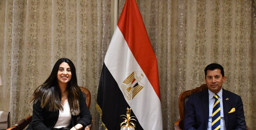 وزير الرياضة يلتقي ندى حافظ: مصر أصبحت قوة عظمى في لعبة السلاح
