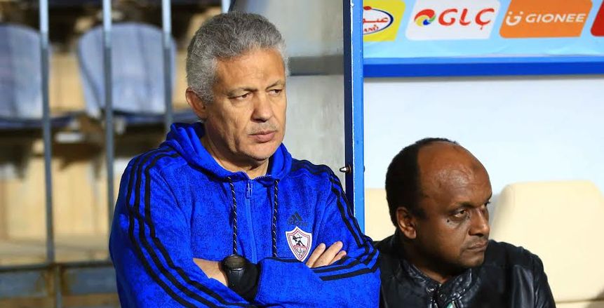 "حلمى" يوقع عقود تدريب الزمالك خالية من الشروط الجزائية
