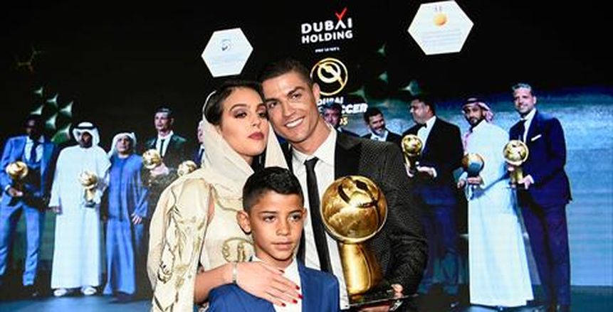 فريق إماراتي يرصد راتب خيالي للتعاقد مع كريستيانو رونالدو
