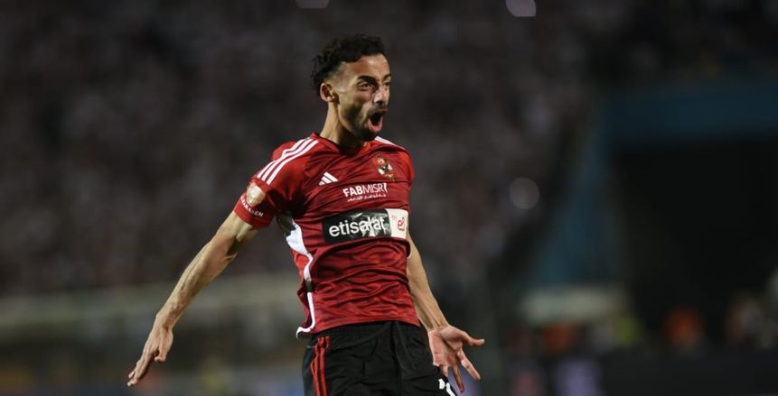 أول رد فعل من الأهلي على مفاوضات الزمالك مع أحمد عبد القادر