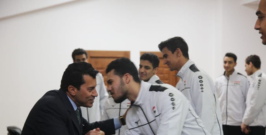 وزير الرياضة يُكرم منتخب الناشئين رابع العالم في الكرة الطائرة
