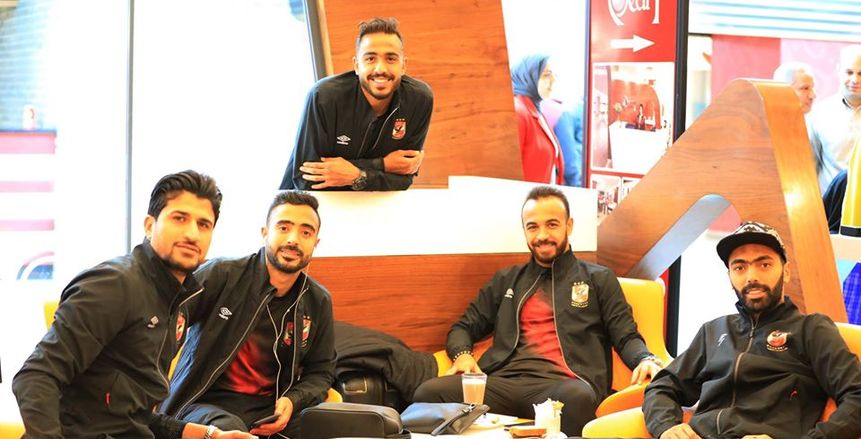 الأهلى يعود إلى القاهرة.. ويتمسك بموعد قمة الدوري