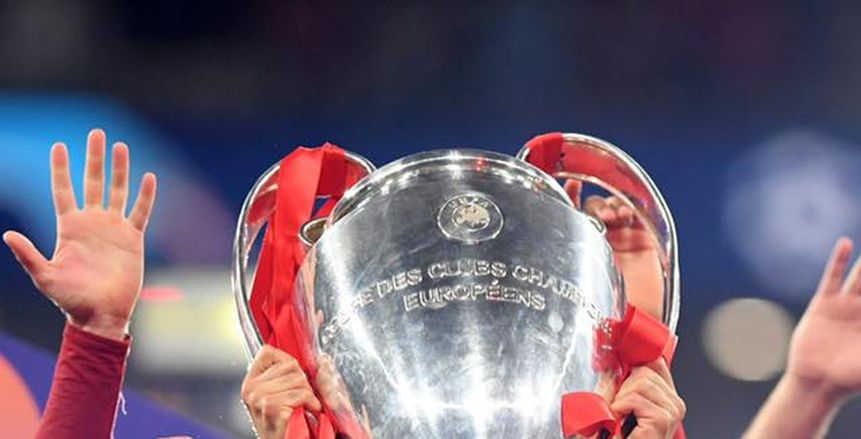 محمد صلاح ينشر صورته مع كأس أبطال أوروبا: "صدق.. اعمل بجد.. وسيحدث"