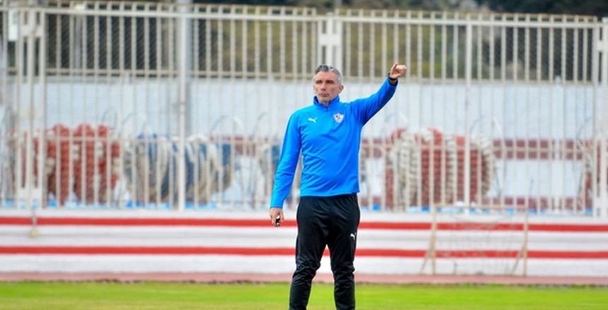 جلسة بين كارتيرون ورئيس الجهاز الطبي للزمالك لحسم خطة العودة للتدريبات