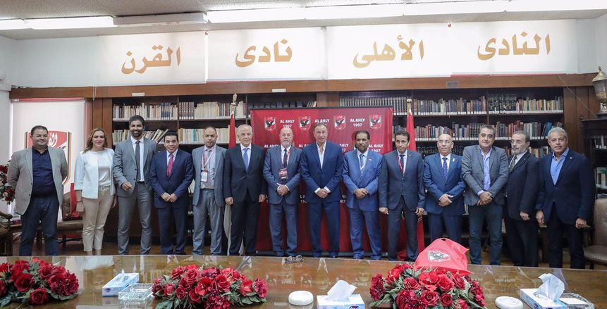 بعد شائعة تعرضه لحادث سير.. الخطيب يستقبل وفد الاتحاد الدولي للكاراتيه