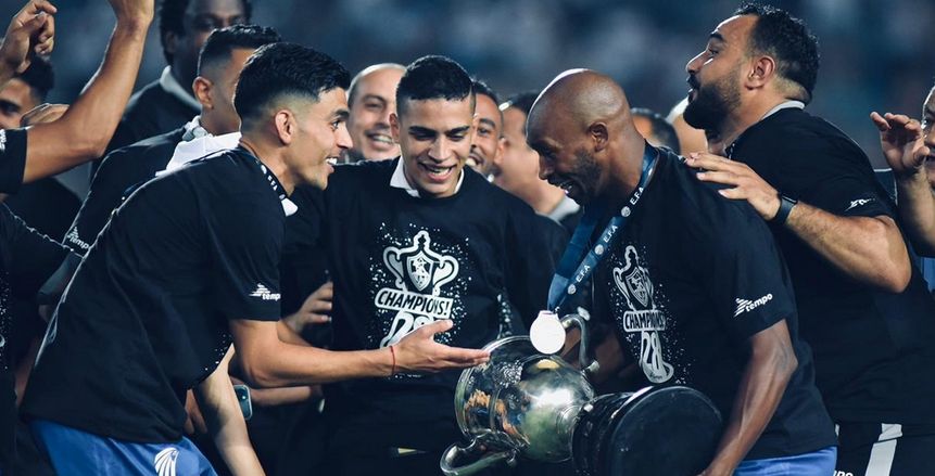 عدد بطولات شيكابالا مع الزمالك.. الأباتشي ترك تسليم الكأس لأيمن حفني