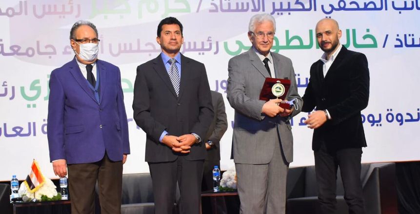وزير الرياضة: لا إغلاق للمقاهي أثناء مباراة الأهلي والزمالك