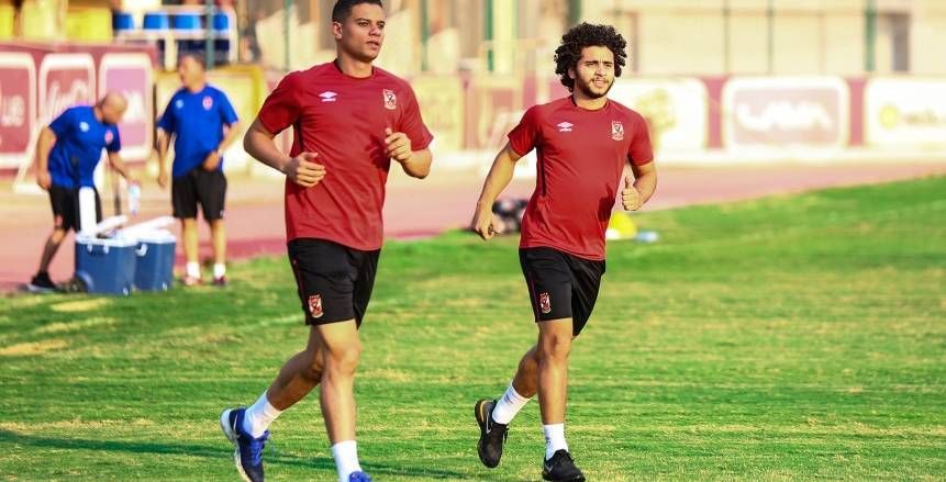 طبيب الأهلي يطمئن على حالة سعد سمير