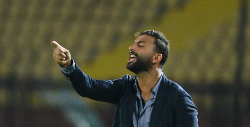 ميدو يراقب وادى دجلة من مدرجات استاد الإسكندرية
