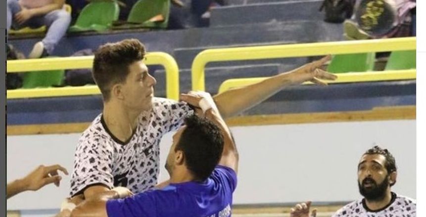 الزمالك يطلب التعاقد مع نجم اليد بنادي الطيران: خليفة أحمد الأحمر (مستند)