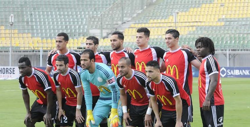 لاعب منتخب مالى ينتظم في تدريبات طلائع الجيش الثلاثاء