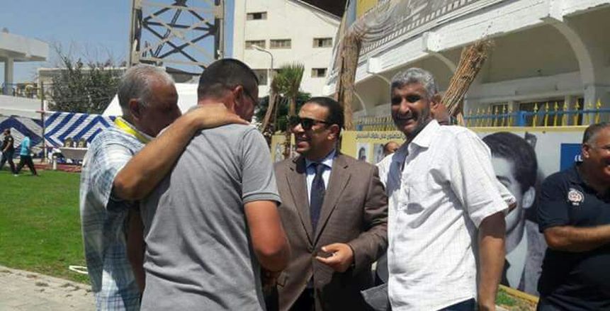 نائب رئيس الإسماعيلي السابق يصل للإدلاء بصوته على اللائحة الداخلية