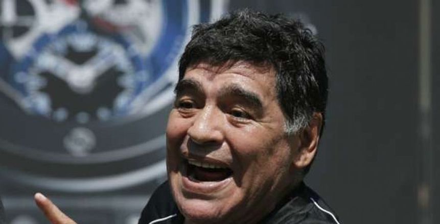 مارادونا يؤيد إقامة كأس العالم بمشاركة 48 منتخبا