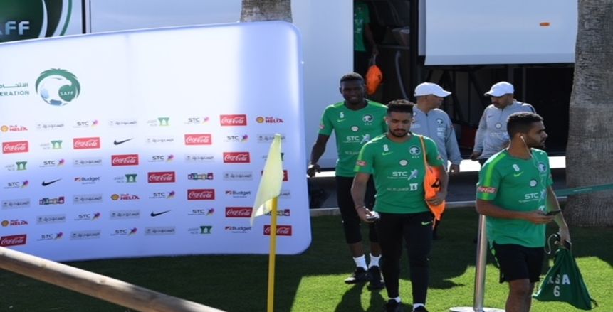 مجموعة مصر| بالصور.. السعودية تستعد لمونديال روسيا على ملعب «جولف»